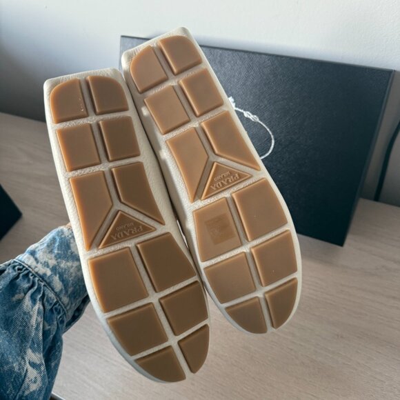 NWT Prada Men's Slip-on Loafers White Leather Logo Plaque Sz 7 - Picture 10 of 11